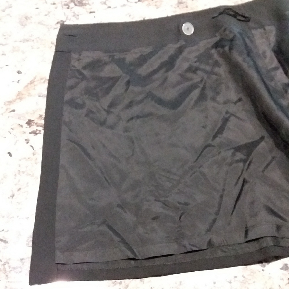 Limited Wrap Around Skirt, Size 14 - Picture 3 of 8